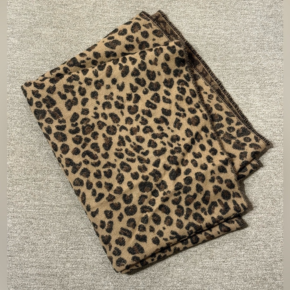 BP Oversized Circle Scarf - Leopard Print